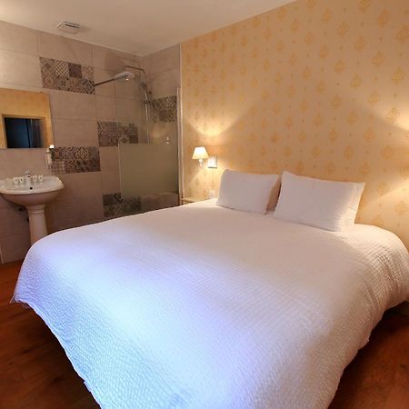 טרואה Hotel Saint Georges חדר תמונה A room at the hotel